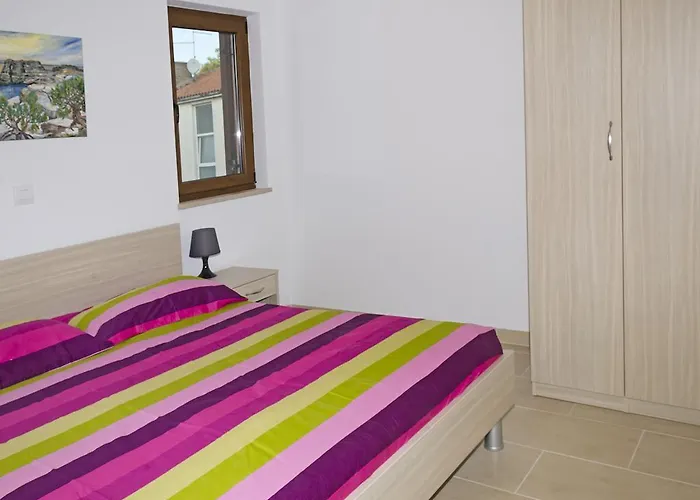 Sanja Rivarela Novigrad Istria