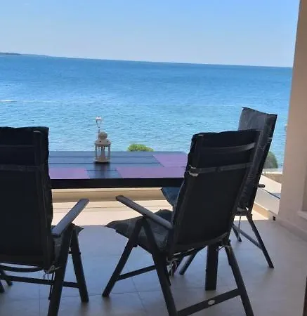 Sanja Rivarela Novigrad Istria